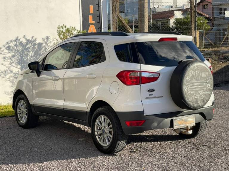 FORD - ECOSPORT - 2015/2015 - Branca - R$ 53.900,00