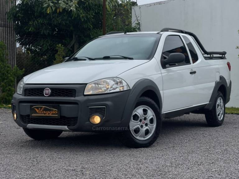 FIAT - STRADA - 2013/2014 - Branca - R$ 45.900,00