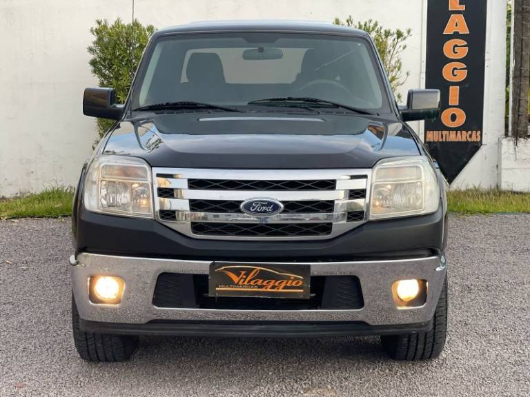 FORD - RANGER - 2011/2012 - Preta - R$ 76.900,00