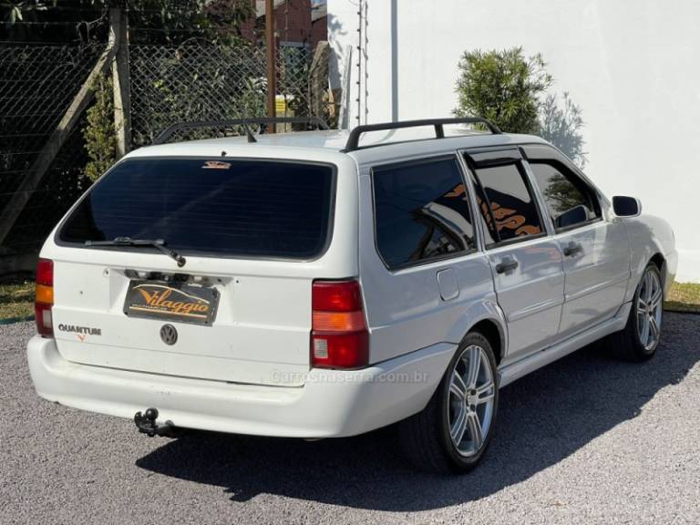 VOLKSWAGEN - QUANTUM - 2000/2001 - Branca - R$ 15.900,00