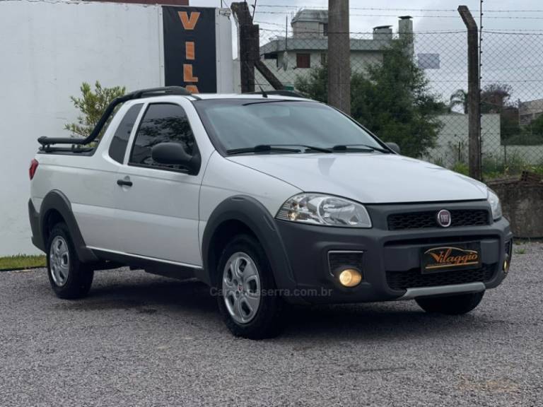 FIAT - STRADA - 2013/2014 - Branca - R$ 45.900,00