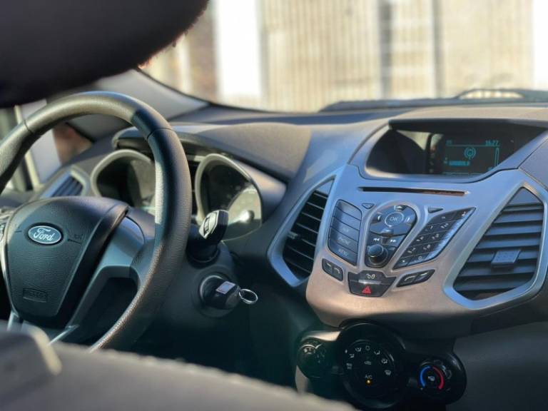 FORD - ECOSPORT - 2015/2015 - Branca - R$ 53.900,00