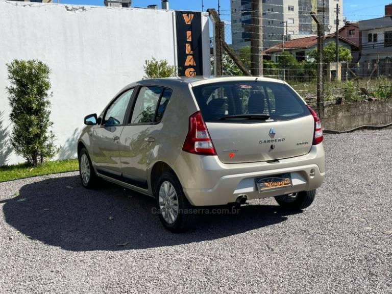 RENAULT - SANDERO - 2011/2012 - Bege - R$ 35.900,00