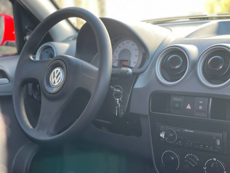 VOLKSWAGEN - GOL - 2007/2008 - Vermelha - R$ 24.900,00