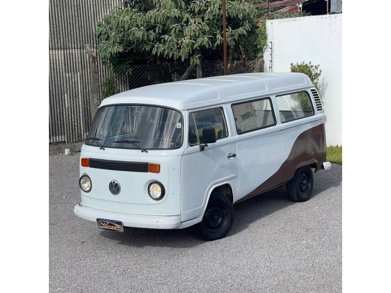 VOLKSWAGEN - KOMBI - 2000/2001 - Branca - R$ 22.900,00