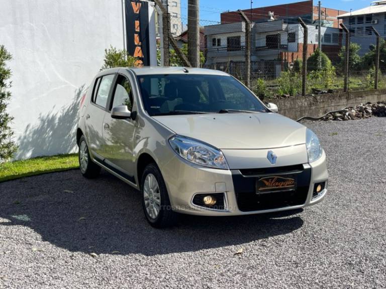 RENAULT - SANDERO - 2011/2012 - Bege - R$ 35.900,00