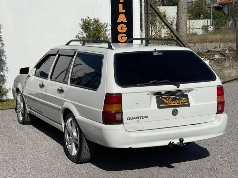 VOLKSWAGEN - QUANTUM - 2000/2001 - Branca - R$ 15.900,00