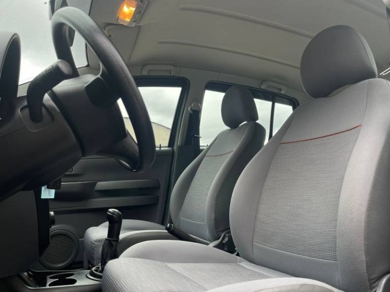 VOLKSWAGEN - FOX - 2009/2009 - Preta - R$ 32.900,00