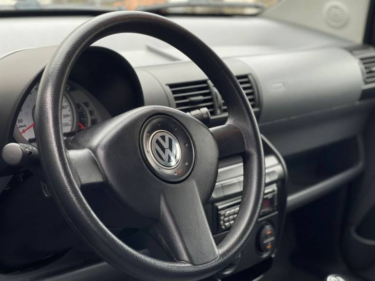 VOLKSWAGEN - FOX - 2009/2009 - Preta - R$ 32.900,00