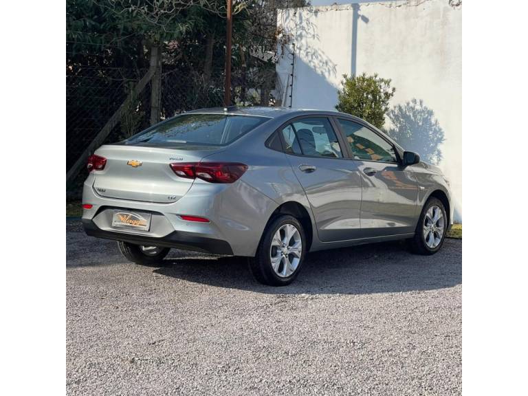 CHEVROLET - ONIX - 2023/2024 - Cinza - R$ 89.900,00