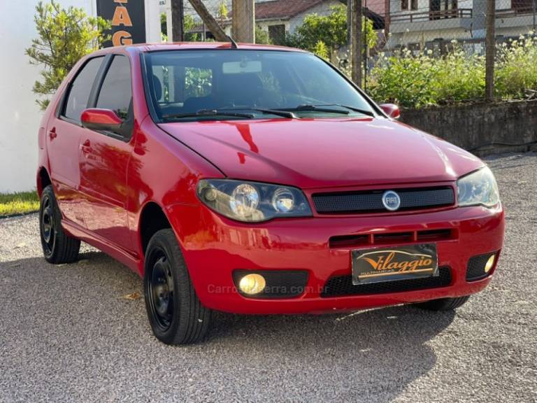 FIAT - PALIO - 2006/2006 - Vermelha - R$ 15.900,00