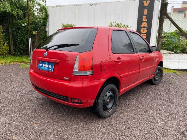 FIAT - PALIO - 2006/2006 - Vermelha - R$ 18.900,00