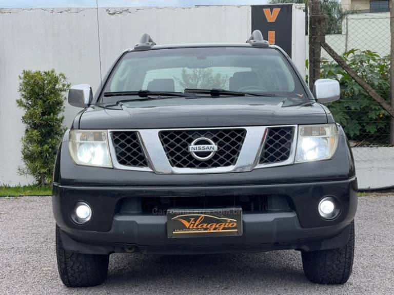 NISSAN - FRONTIER - 2010/2010 - Preta - R$ 78.900,00