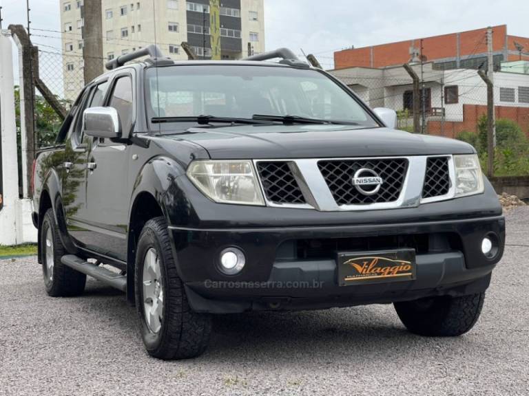 NISSAN - FRONTIER - 2010/2010 - Preta - R$ 78.900,00