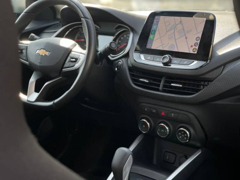 CHEVROLET - ONIX - 2023/2024 - Cinza - R$ 89.900,00