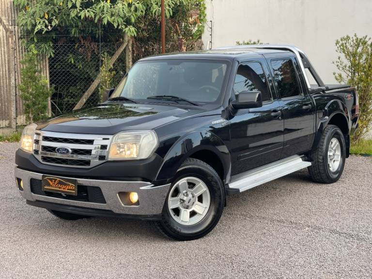 FORD - RANGER - 2011/2012 - Preta - R$ 76.900,00