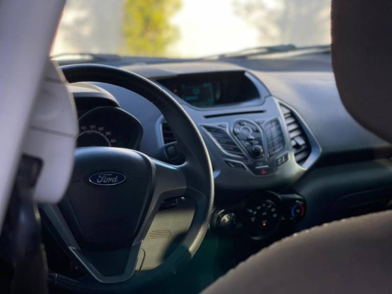 FORD - ECOSPORT - 2015/2015 - Branca - R$ 53.900,00