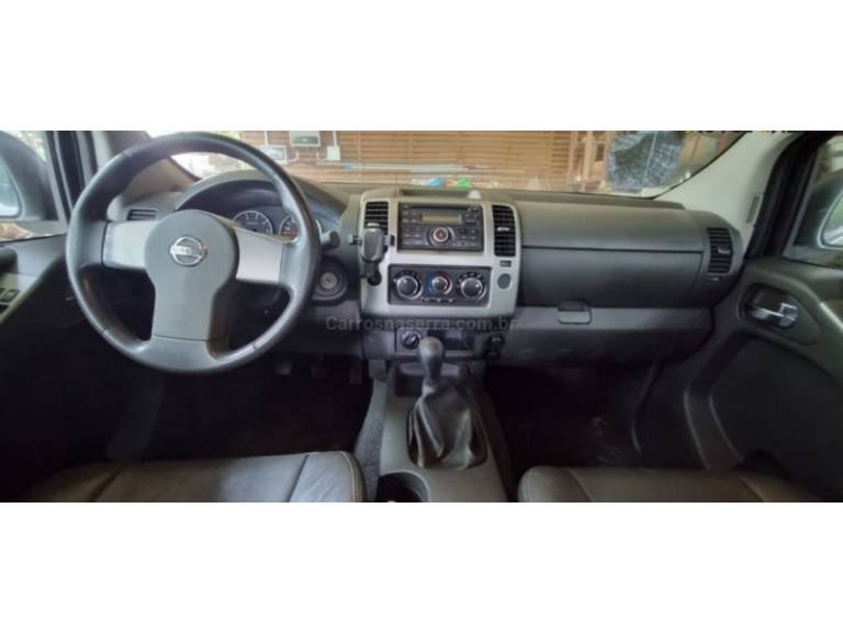 NISSAN - FRONTIER - 2014/2015 - Branca - R$ 99.900,00