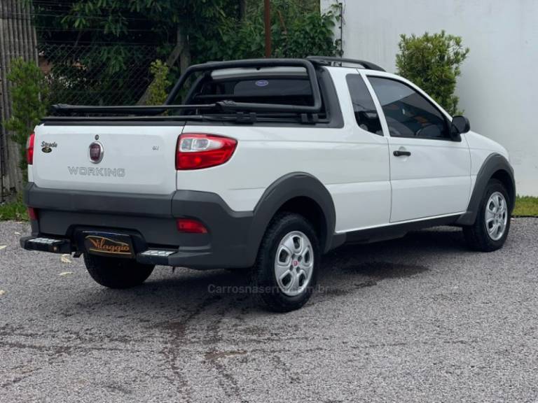 FIAT - STRADA - 2013/2014 - Branca - R$ 45.900,00