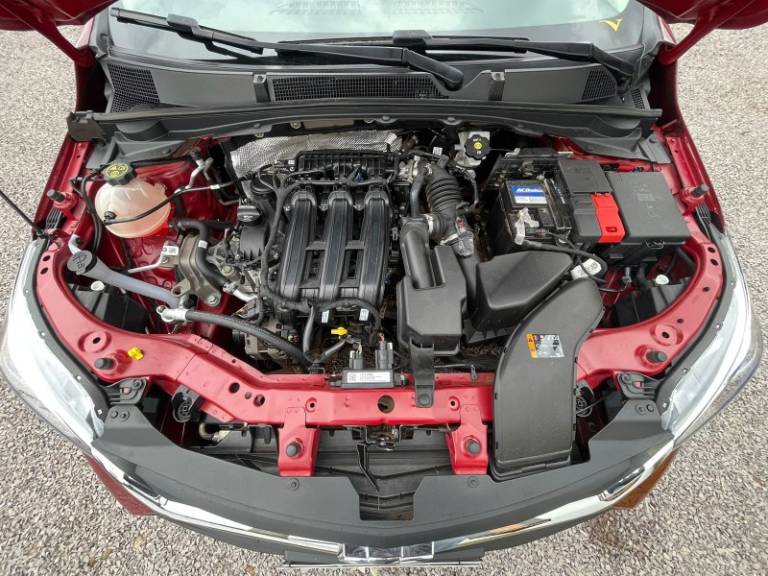CHEVROLET - ONIX - 2023/2024 - Vinho - R$ 72.900,00