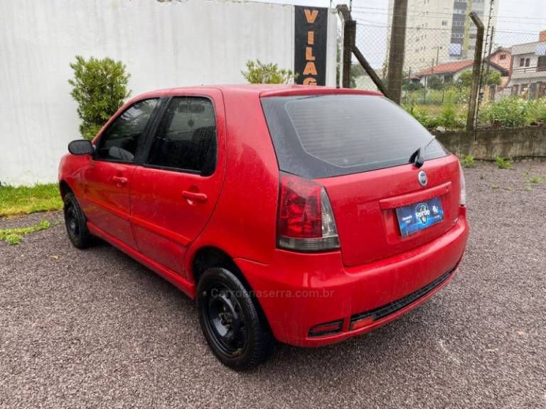 FIAT - PALIO - 2006/2006 - Vermelha - R$ 18.900,00