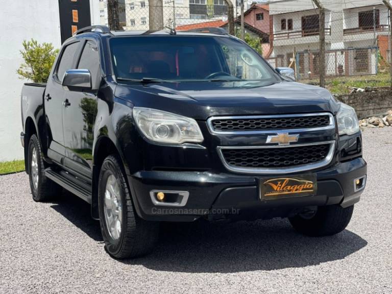 CHEVROLET - S10 - 2012/2013 - Preta - R$ 105.900,00