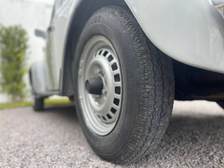 VOLKSWAGEN - FUSCA - 1985/1985 - Cinza - R$ 25.000,00