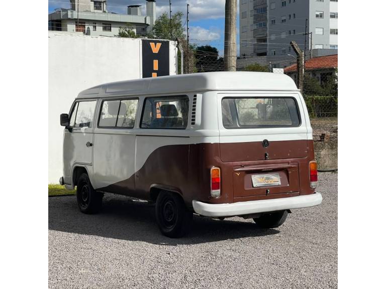 VOLKSWAGEN - KOMBI - 2000/2001 - Branca - R$ 22.900,00