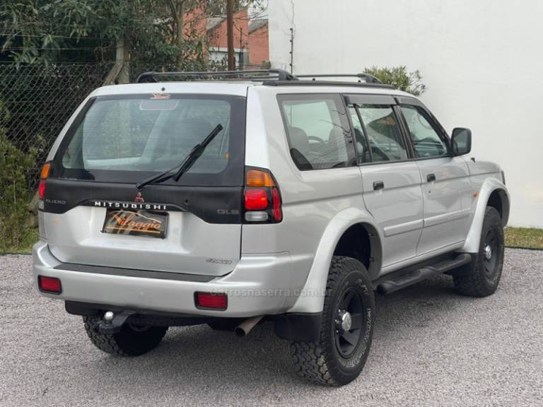 MITSUBISHI - PAJERO - 2001/2002 - Prata - R$ 54.900,00