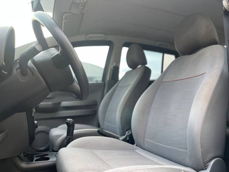 VOLKSWAGEN - FOX - 2009/2009 - Preta - R$ 29.900,00