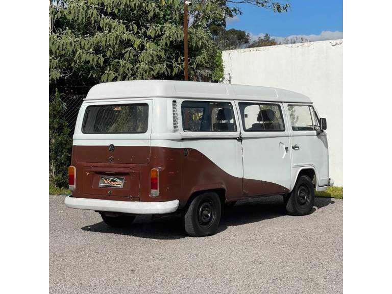 VOLKSWAGEN - KOMBI - 2000/2001 - Branca - R$ 22.900,00