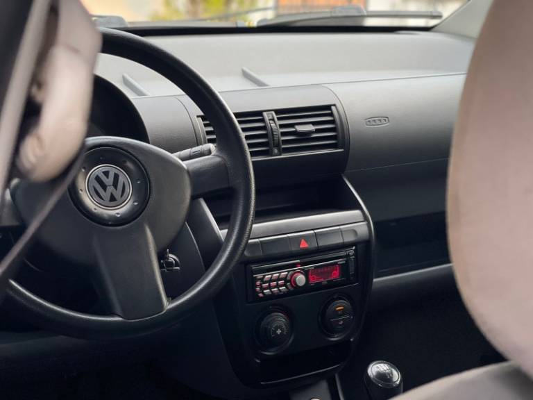 VOLKSWAGEN - FOX - 2009/2009 - Preta - R$ 29.900,00