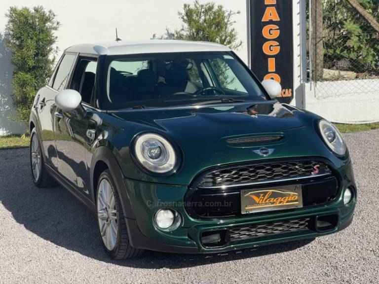 MINI - COOPER - 2015/2015 - Verde - R$ 90.900,00