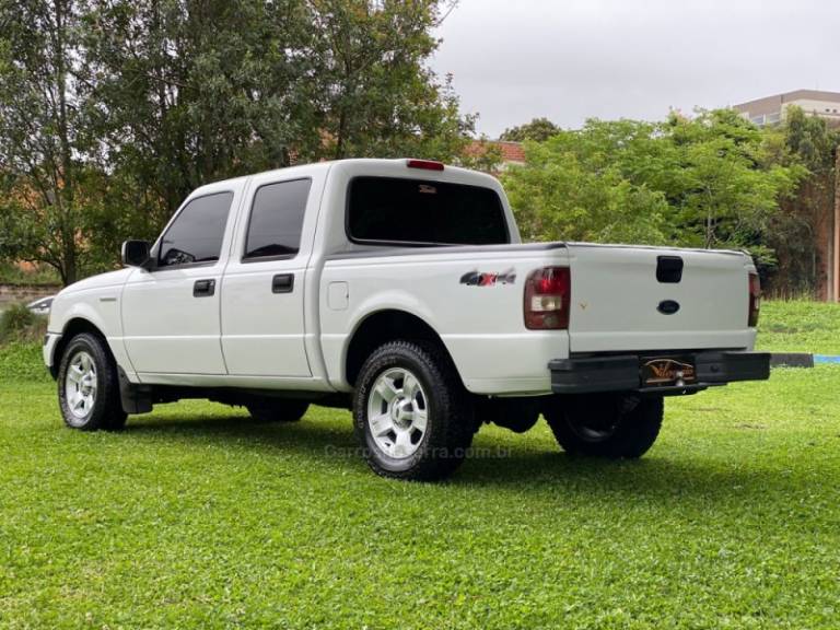 FORD - RANGER - 2006/2006 - Branca - R$ 59.900,00