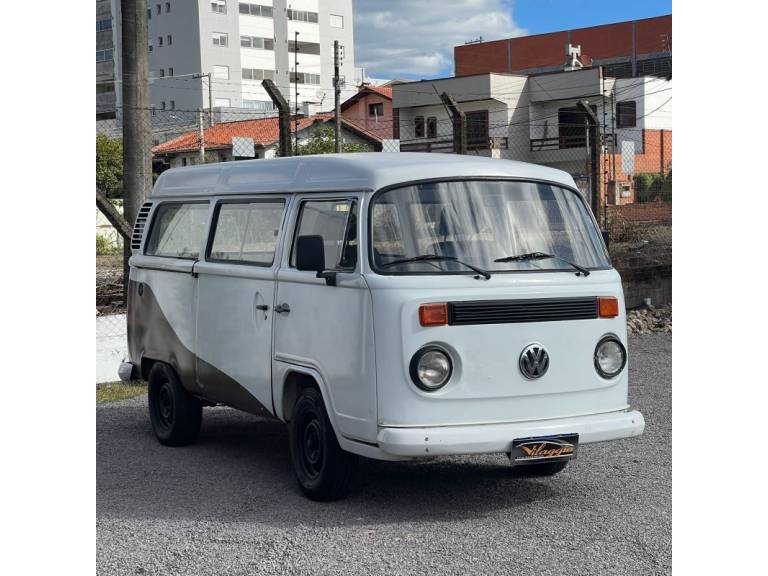 VOLKSWAGEN - KOMBI - 2000/2001 - Branca - R$ 22.900,00