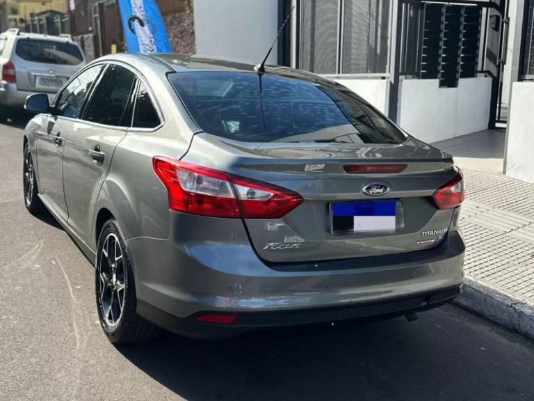 FORD - FOCUS - 2014/2014 - Cinza - R$ 50.900,00