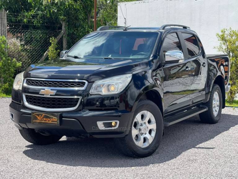 CHEVROLET - S10 - 2012/2013 - Preta - R$ 105.900,00