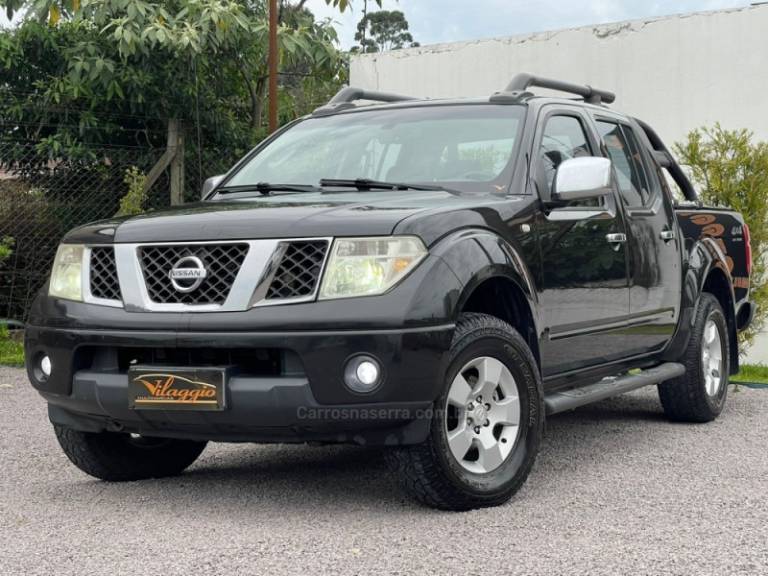 NISSAN - FRONTIER - 2010/2010 - Preta - R$ 78.900,00