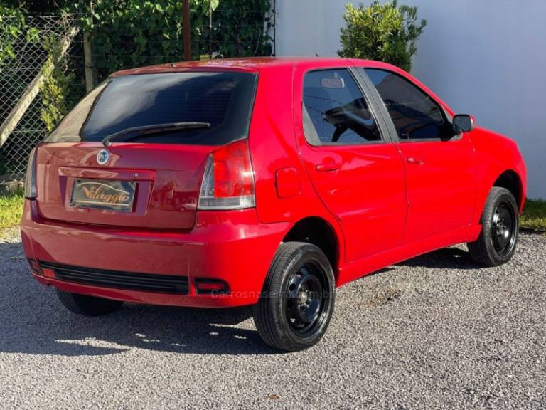 FIAT - PALIO - 2006/2006 - Vermelha - R$ 15.900,00