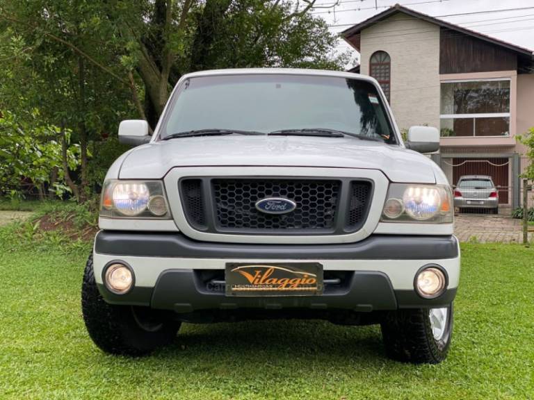 FORD - RANGER - 2006/2006 - Branca - R$ 59.900,00