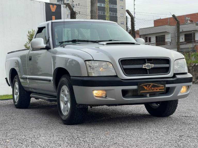 CHEVROLET - S10 - 2001/2001 - Prata - R$ 69.900,00