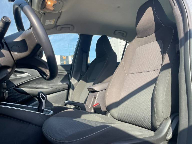 CHEVROLET - ONIX - 2023/2024 - Cinza - R$ 89.900,00