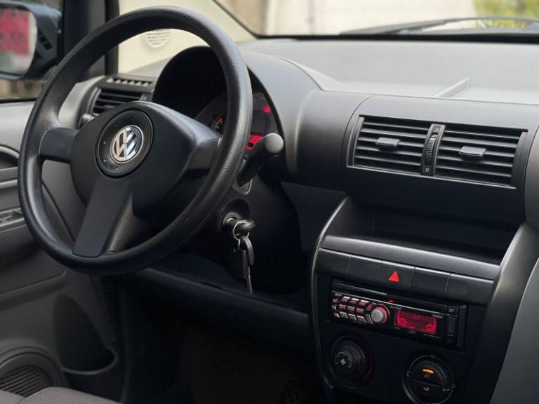 VOLKSWAGEN - FOX - 2009/2009 - Preta - R$ 29.900,00