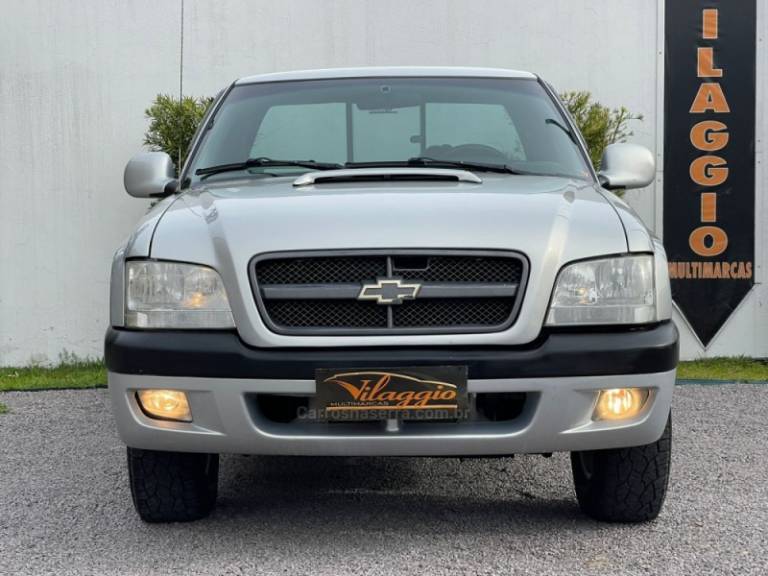 CHEVROLET - S10 - 2001/2001 - Prata - R$ 69.900,00