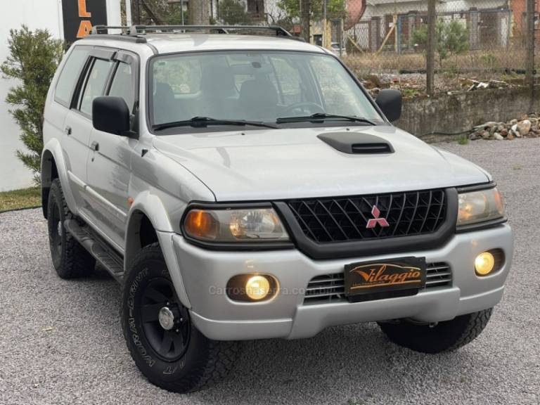 MITSUBISHI - PAJERO - 2001/2002 - Prata - R$ 54.900,00