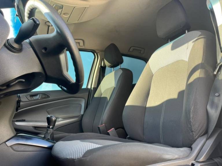 FORD - ECOSPORT - 2015/2015 - Branca - R$ 53.900,00