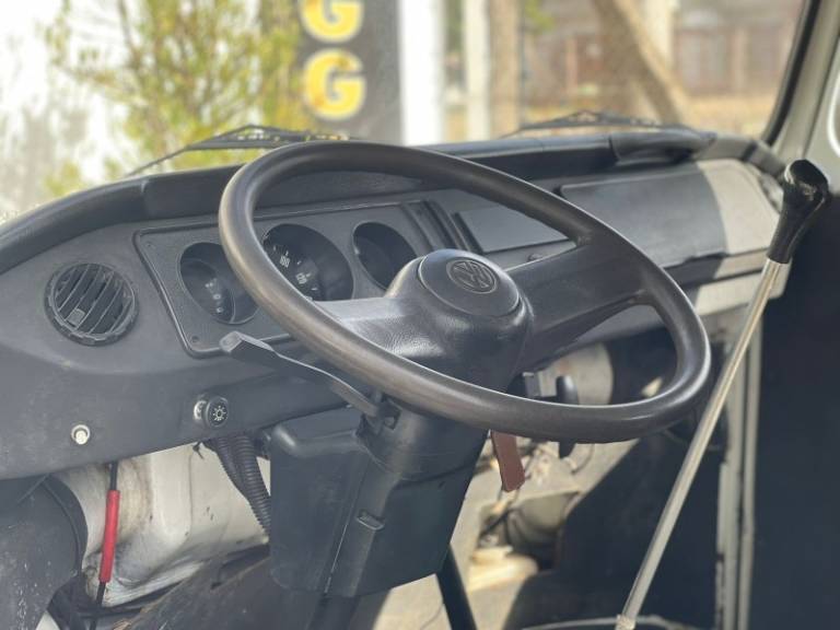VOLKSWAGEN - KOMBI - 2000/2001 - Branca - R$ 22.900,00