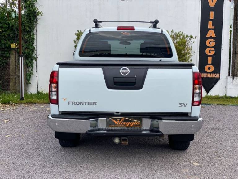 NISSAN - FRONTIER - 2014/2015 - Branca - R$ 105.900,00